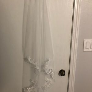Casablanca Shipley wedding veil